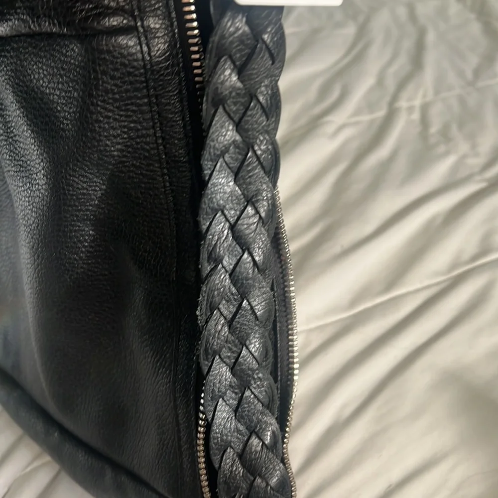 🖤✨Authentic Gucci large leather Bamboo Bar accent shoulder bag🖤✨ - Picture 12 of 16
